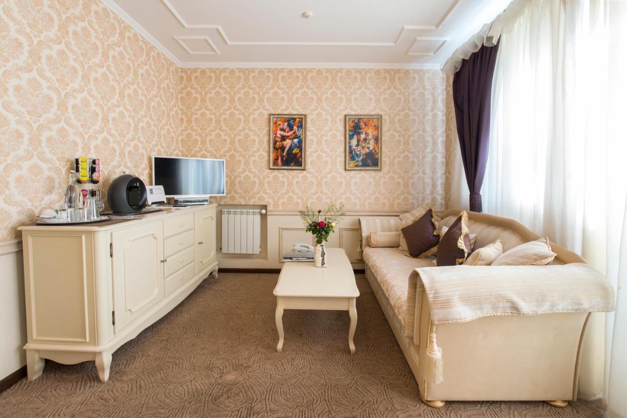 Oselya Hotel Kyiv Exterior photo